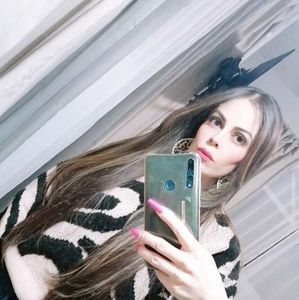 Meet your Posher, Avelar